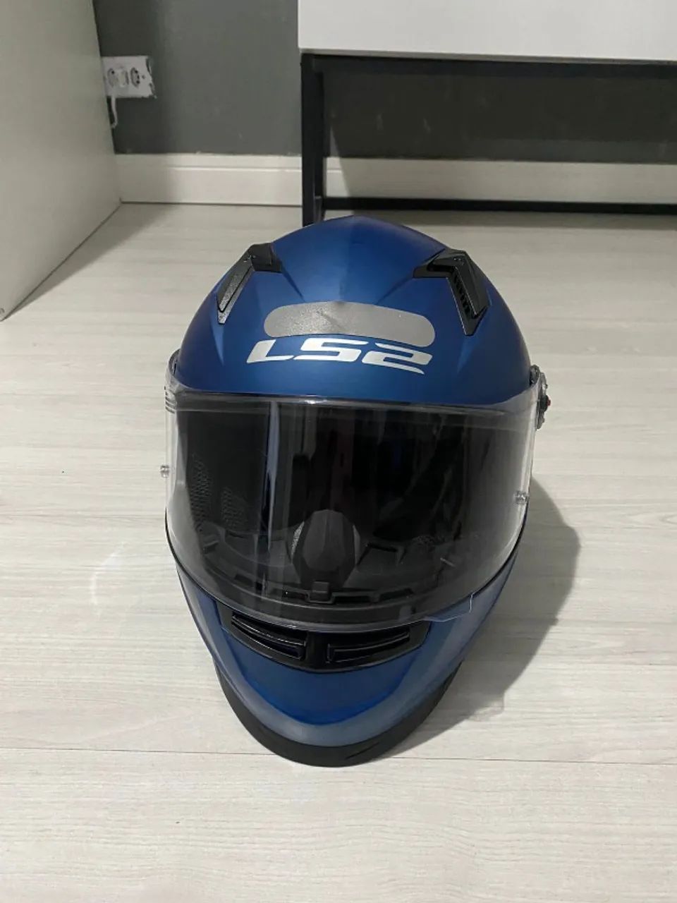 capacete de moto ls2 semi novo