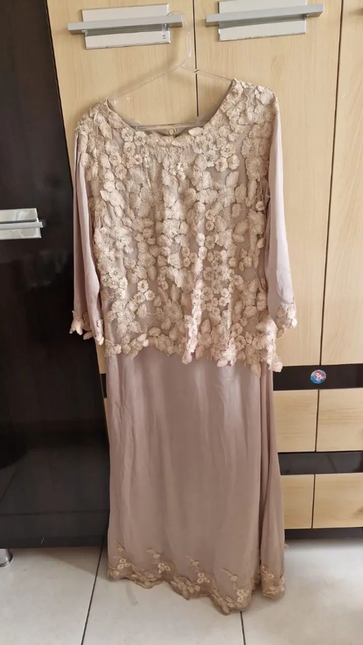 vestido longo tamanho M, com renda 3D, cor Nude - Foto 4