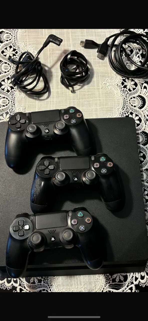 Vendo PlayStation 4- completo