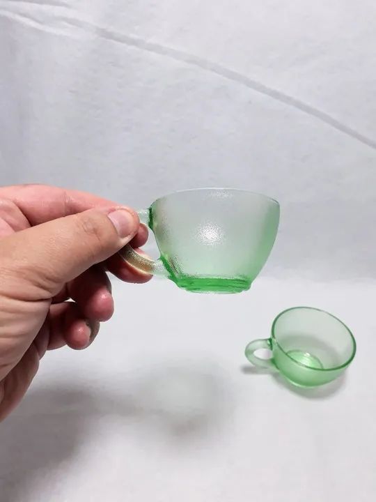02 xícaras de vidro verde - Foto 2