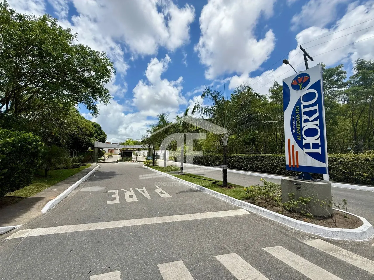 Lote de alto padrão com 707m² em condomínio de alto padrão - Alamedas do Horto