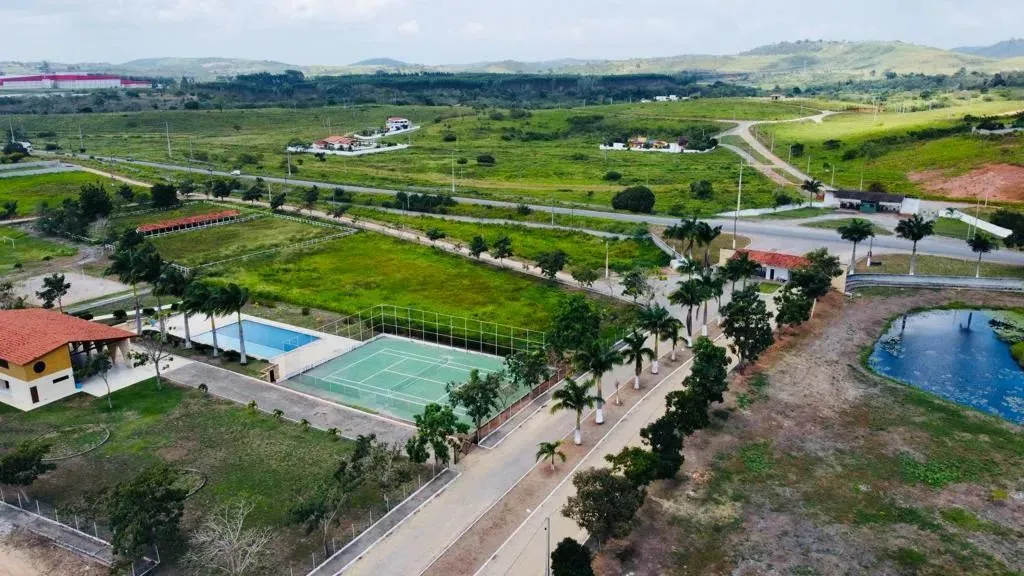Vendo terreno mini chacara dentro de condomínio