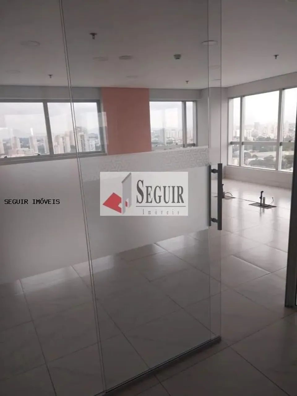 Sala Comercial para Locação em Osasco, Vila Yara, 2 banheiros, 2 vagas
