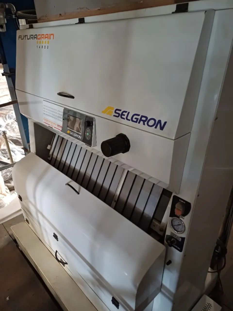 Selecionadora Eletrônica de Feijão -FuturaGrain 14000 - Selgron 