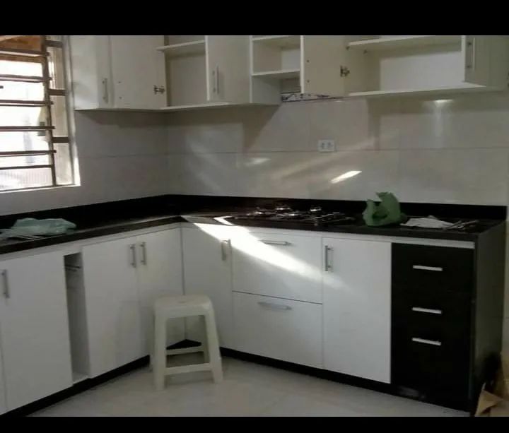 Armários de cozinha brancos novos - Foto 2