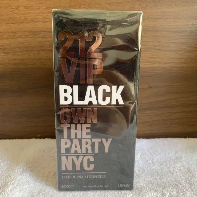 Perfume 212 VIP Black Eau de Parfum 200ml - Com Selo Adipec