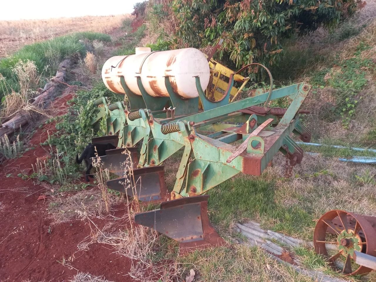 Arado aiveca IKEDA, desarme automatico - Foto 2
