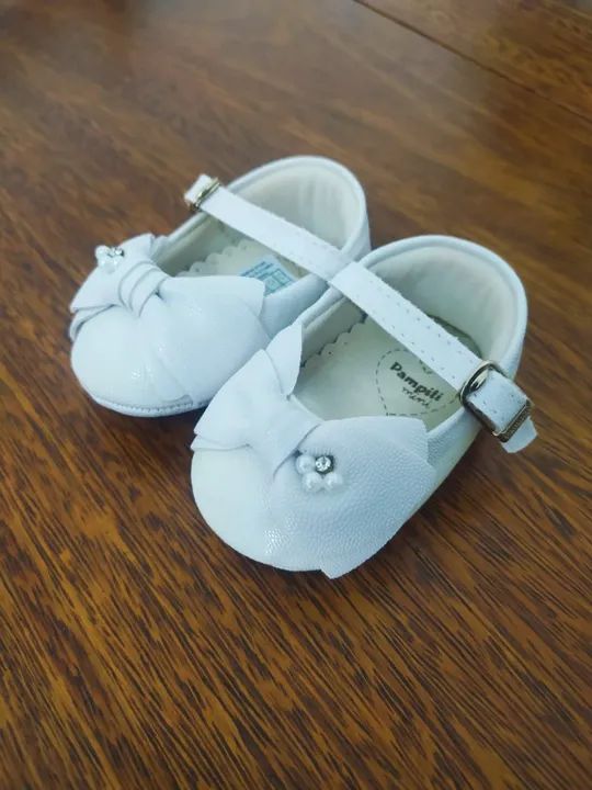 Sapato Pampili Branco Com Pérolas Artificiais