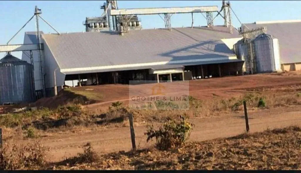 Fazenda com 42 dormitórios à venda, 350000000 m² por R$ 700.000.000,00 - Zona Rural - Sant