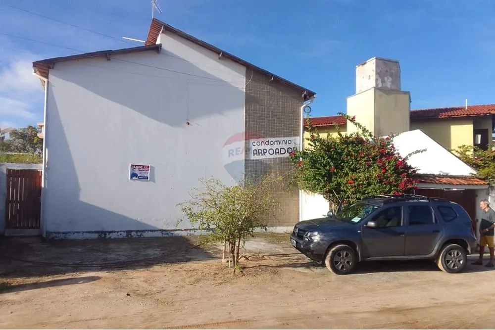 "Duplex Mobiliado na Barra de São Miguel, Alagoas"