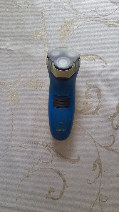 Barbeador Elétrico Philips - 3 lâminas - Foto 2