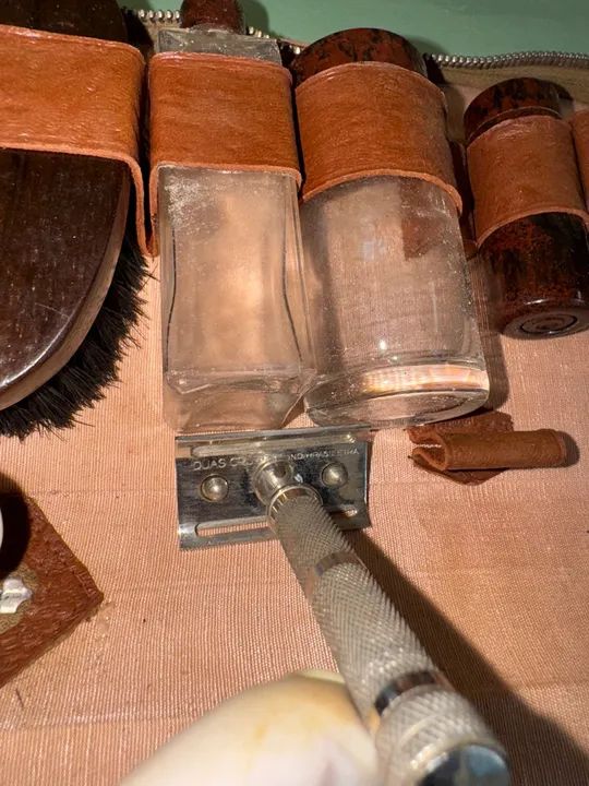 Kit de barbear vintage em couro Colecionadores antigo retro - Foto 4