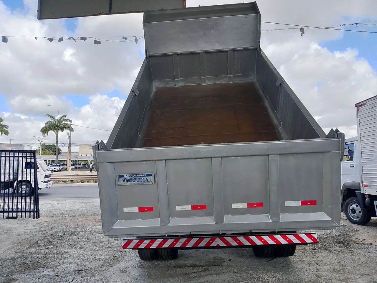 Ford Cargo maisNovo Do Brasil km 27.065 apenas  - Foto 6