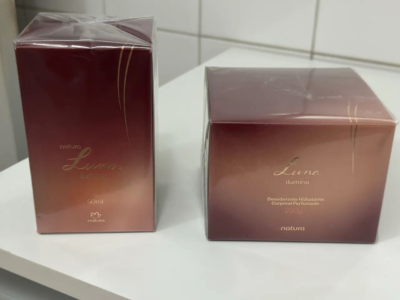 Kit Luna ilumina