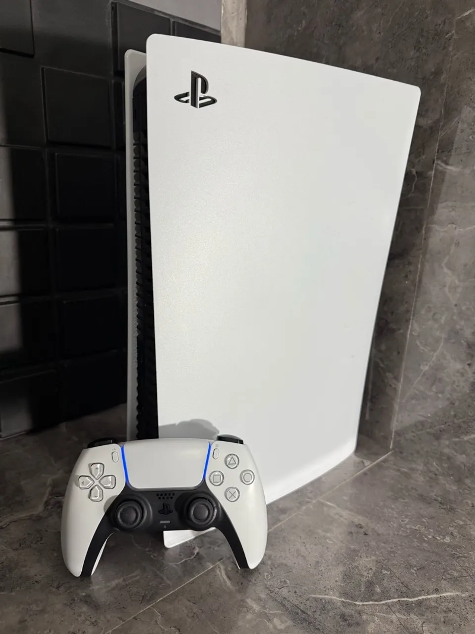Ps5 825gb! Aceito trocas e cartão até 12x.