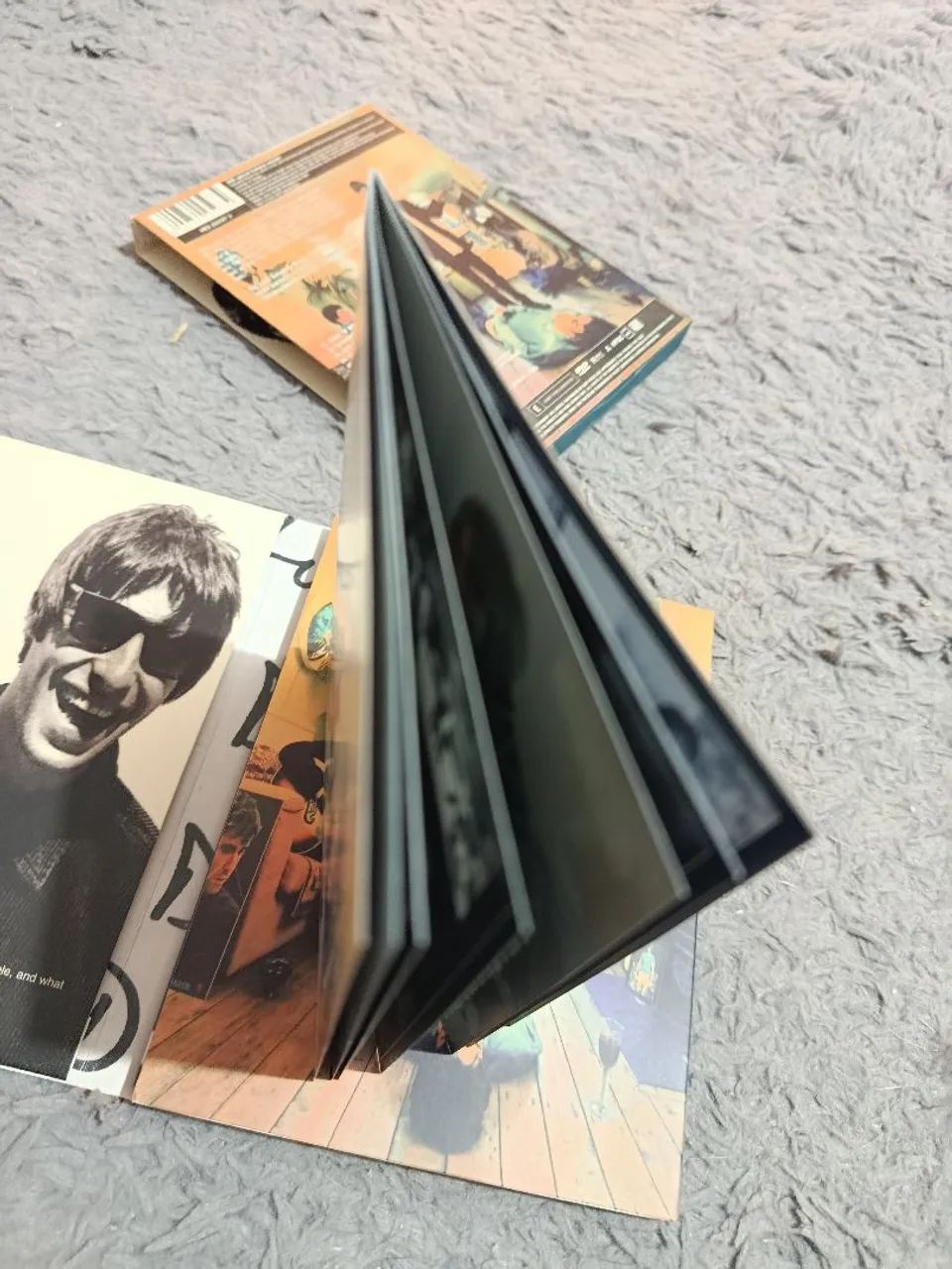 DVD duplo Oasis Definitely Maybe (Digipack importado) - CDs, DVDs