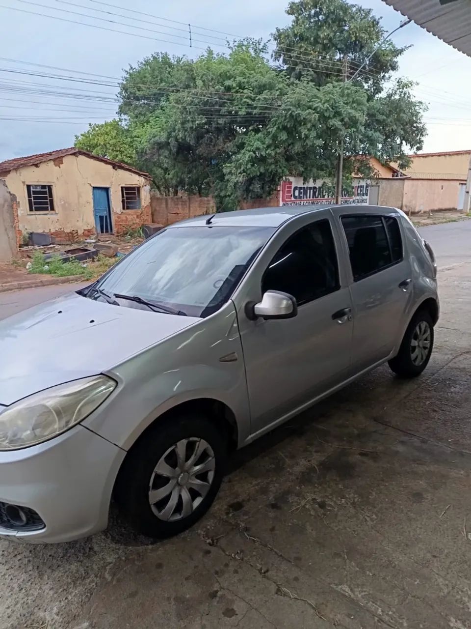 Vendo Sandero 2014 em dias  - Foto 3