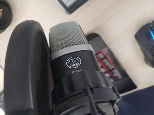 Microfone Condensador AKG C214 Leia a descrição