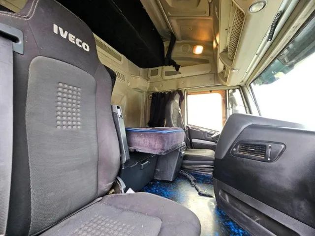 Iveco Hiway 440 6x2 Ano 2017 Teto Alto automático Suspensão Mola - Foto 12