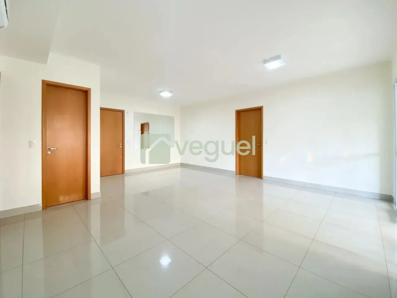 Apartamento para alugar com 3 suítes no bairro Bosque das Juritis, Ribeirão Preto/SP.