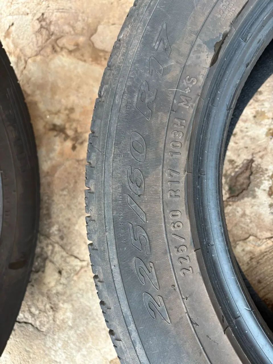 Pneu Pirelli 225/60 R17 - Foto 2