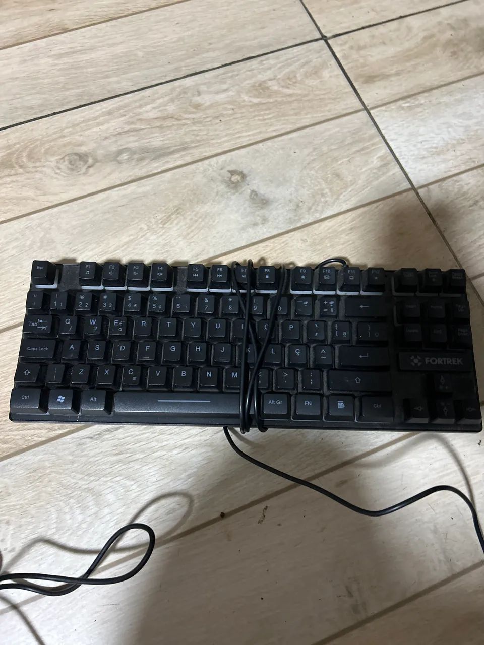 Vendo negóciavel teclado,mouse,mousepad,microfone,placa mão processador memória ram - Foto 4