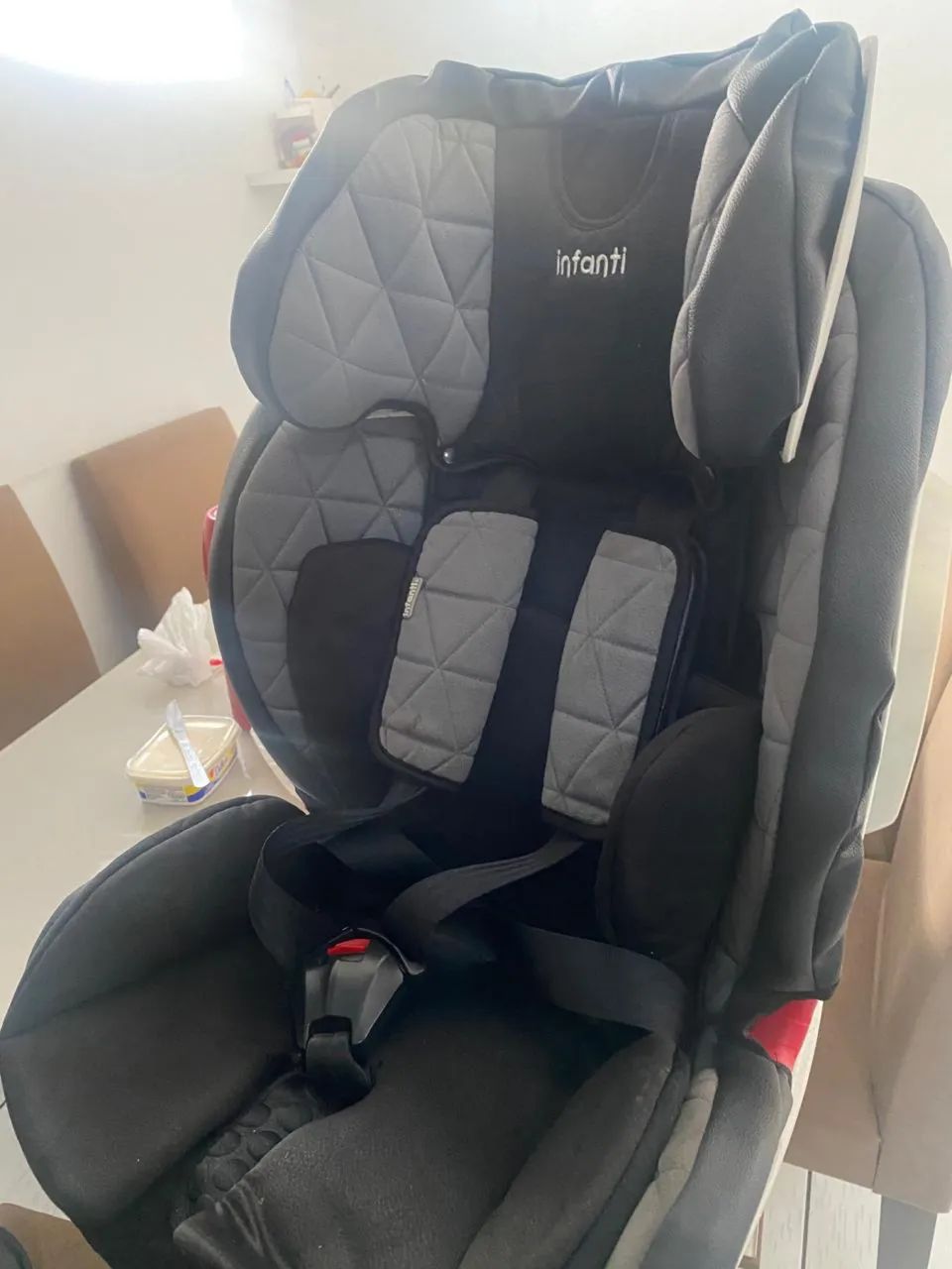 Cadeira veicular INFANTI de luxo