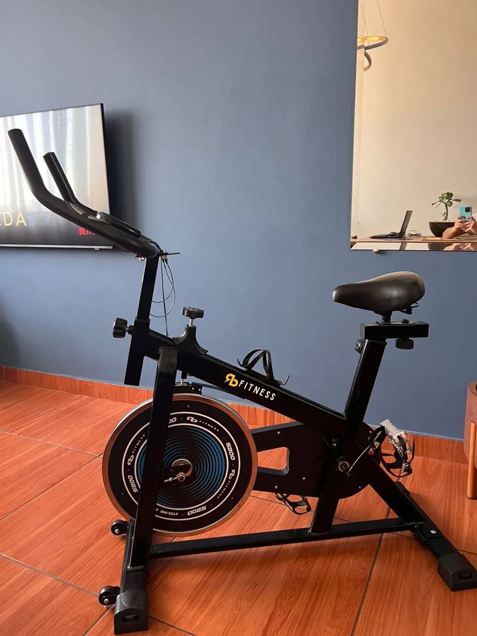 Vendo BICICLETA ERGOMÉTRICA  - Foto 2