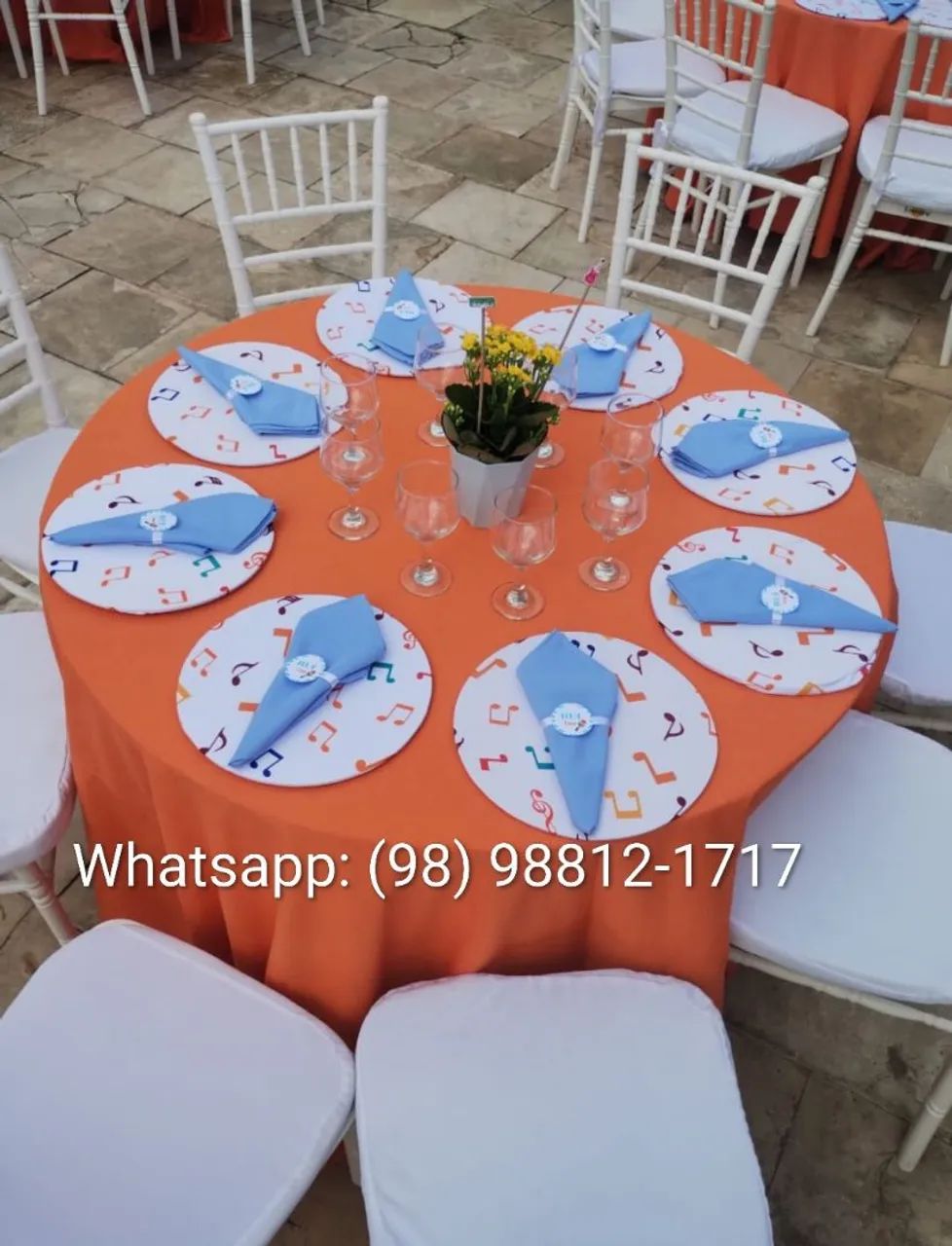 Mesas cadeiras toalhas tampões  - Foto 4