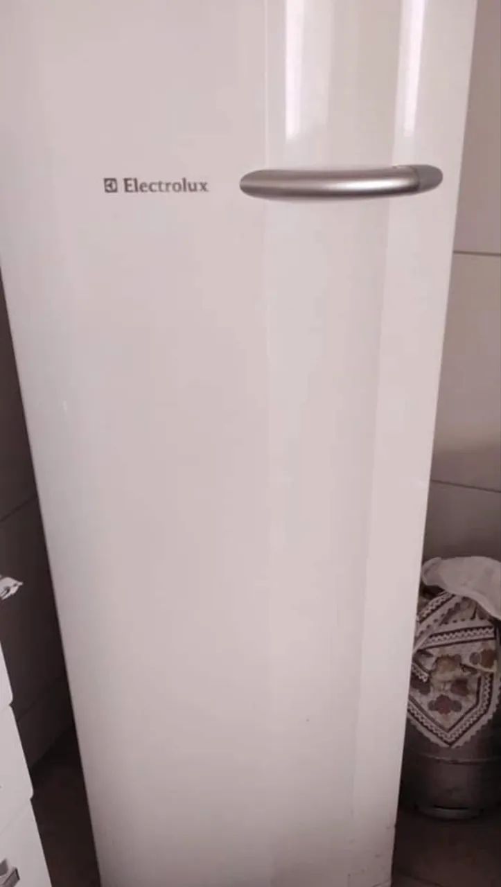 Freezer vertical Electrolux - Foto 3
