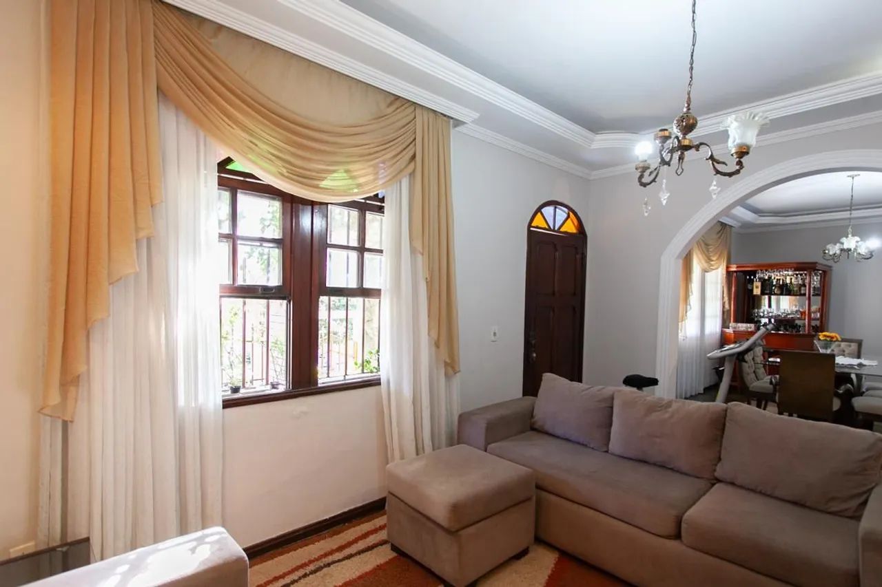 Casa à Venda - Santa Rosa, 5 Quartos, 360 m2 - Foto 2