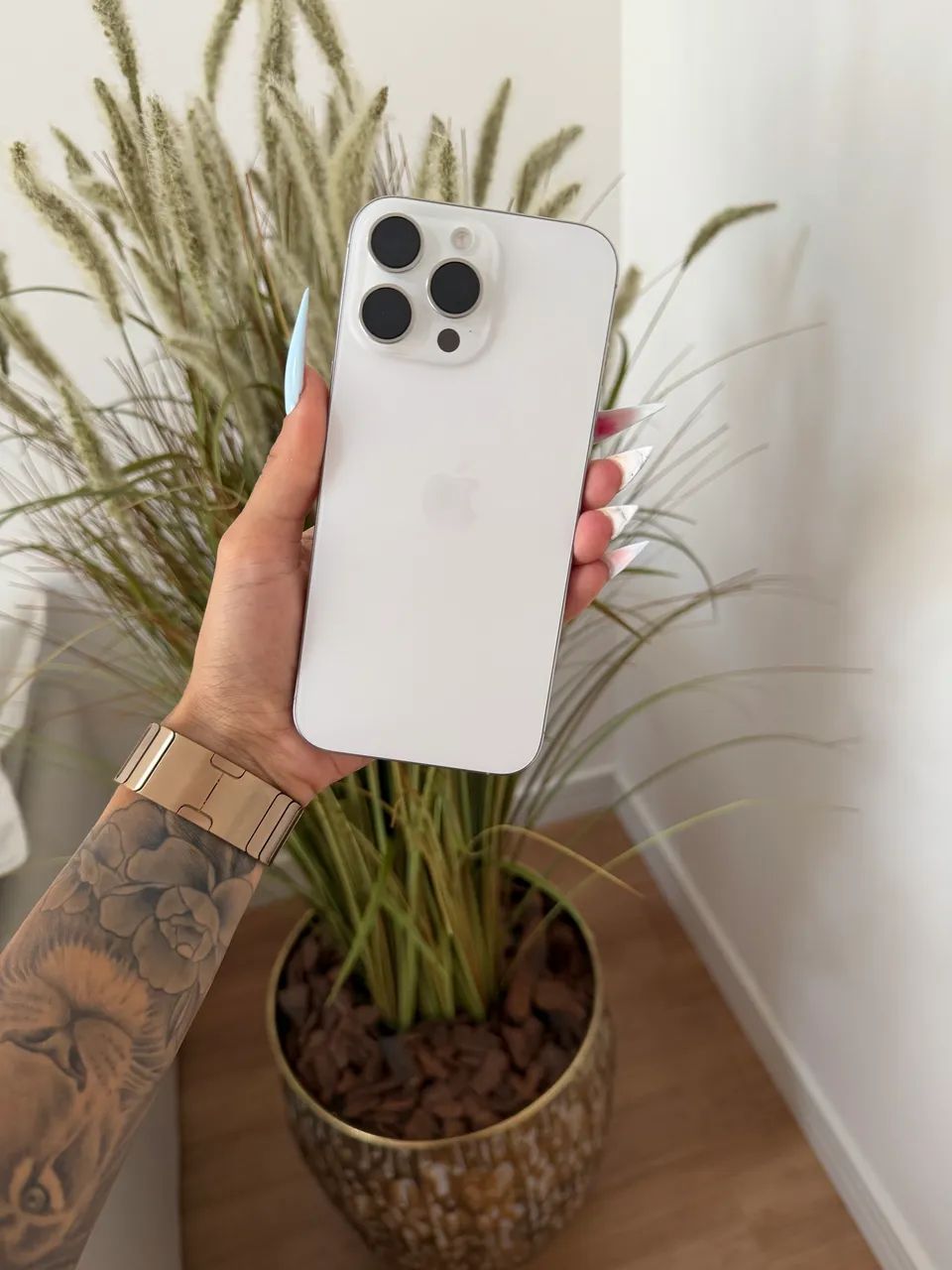 iPhone 16 Pro Max Titânio Branco Garantia Apple - Foto 3