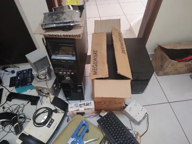 4 Monitores, 4 Computadores, Diversos Equipamentos Eletrônicos etc. - Foto 4