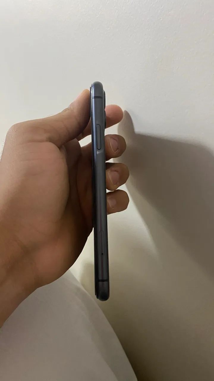 iPhone 11 Preto 128GB  - Foto 2
