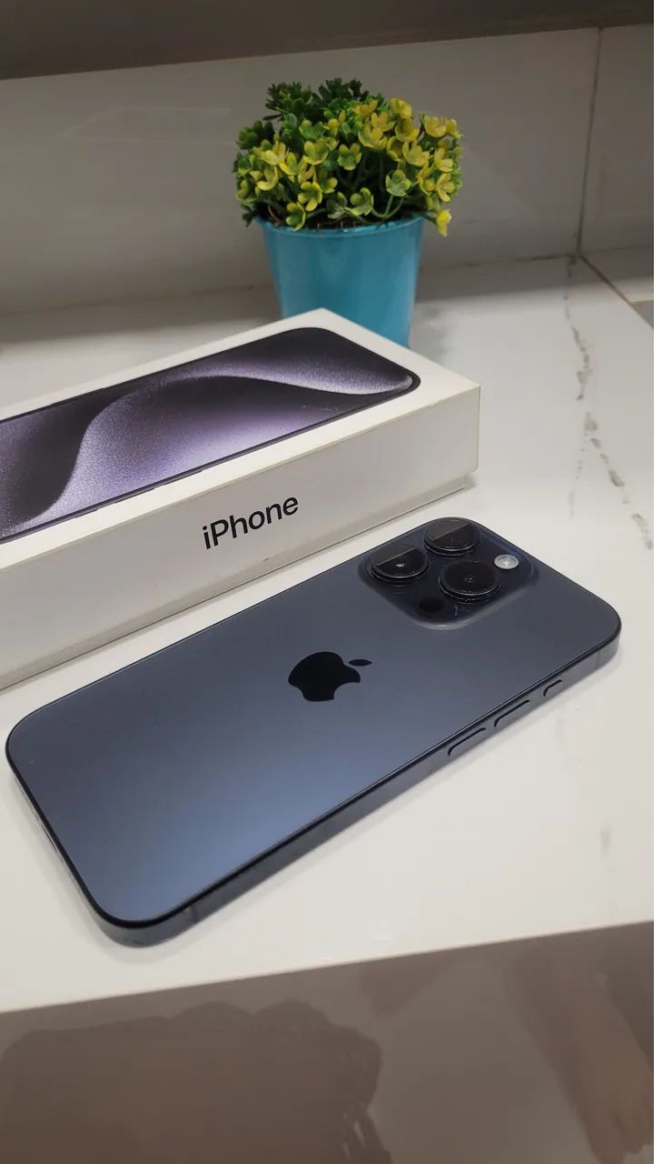 iPhone 15 Pro 128 GB - Impecável