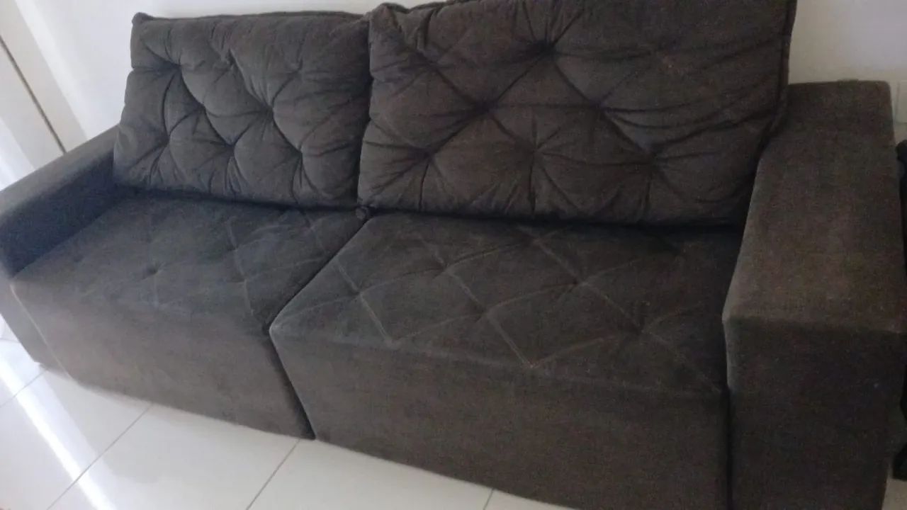 Sofá Retrátil Marrom 2,40m - Grande e Confortável - Foto 2