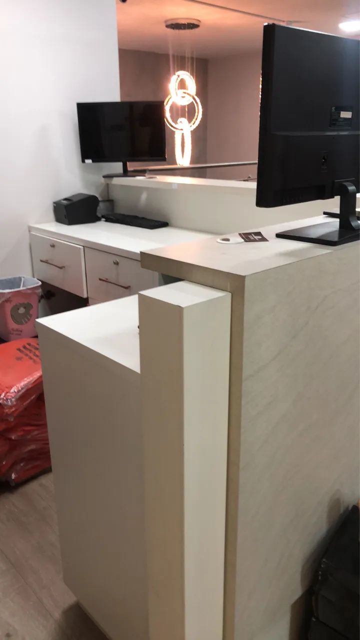 Balcão caixa em ótimo estado  - Foto 2