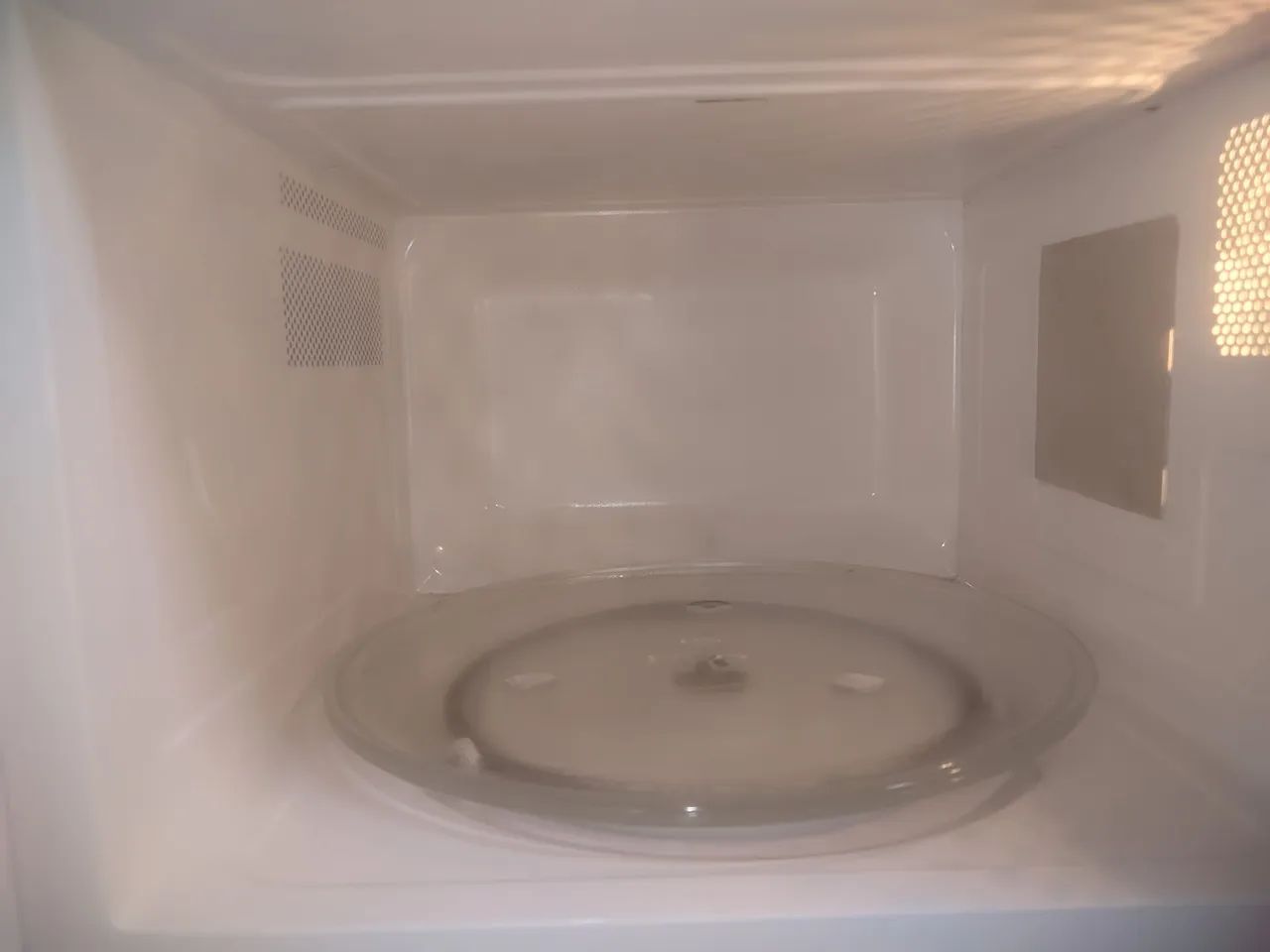 Microondas Eletrolux 31L funcionando perfeitamente. - Foto 3