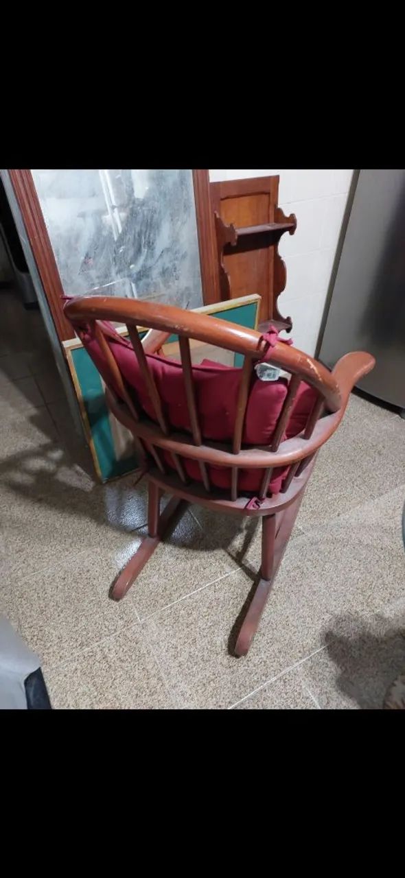 CADEIRA ANTIGA DE BALANÇO PERFEITA - Foto 2