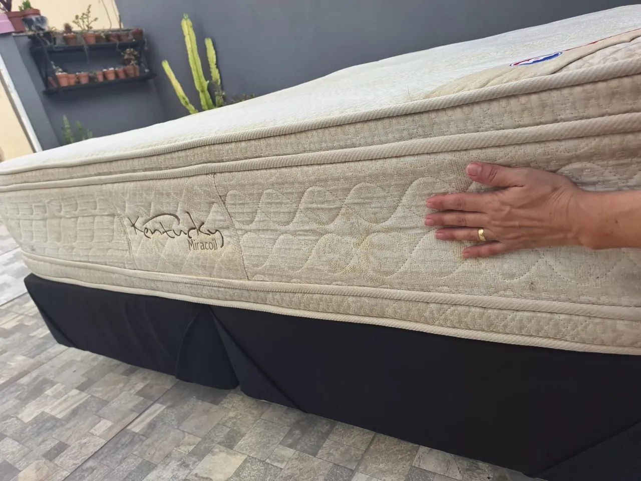 Excelente Cama Box Queen Size  - Foto 3