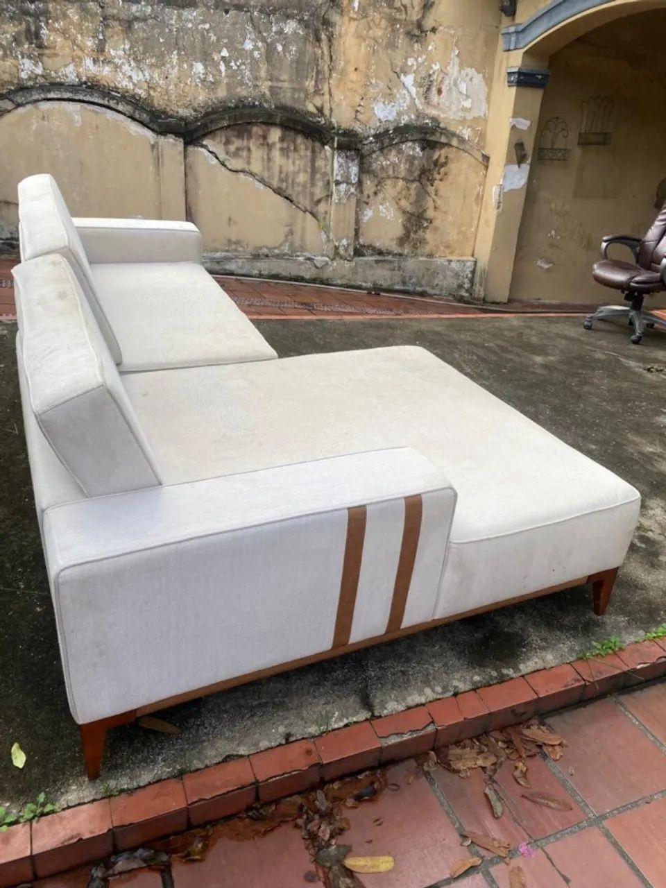 SofáEm 2 Peças Bege Com Chaise Excelente Estado - Foto 5