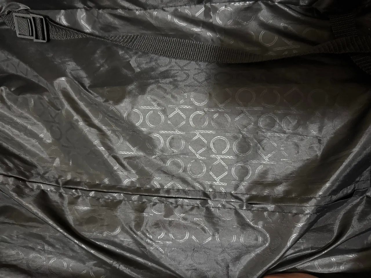  Mala Calvin Klein - tamanho médio - Foto 5