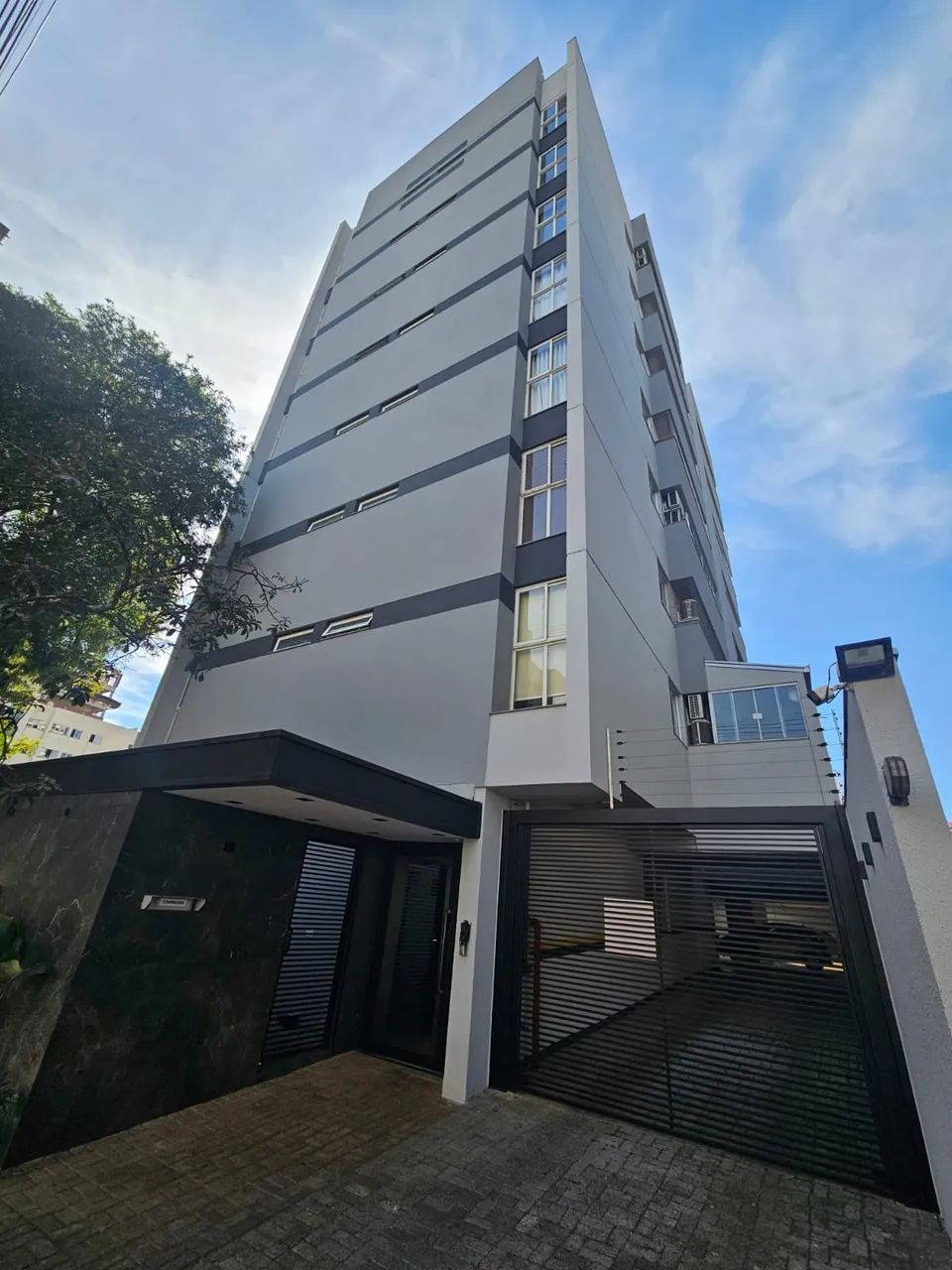 Venda - Apartamento na Zona 07 em Maringá