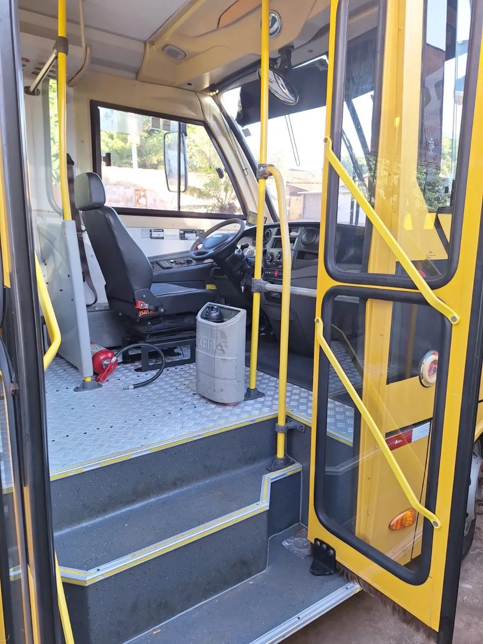 Vende se micro ônibus iveco wayclass 70c17  - Foto 2