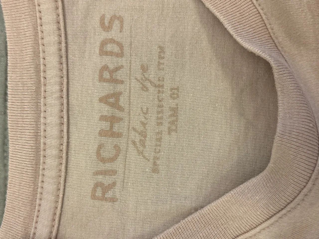 Camiseta Richards praia - Foto 4