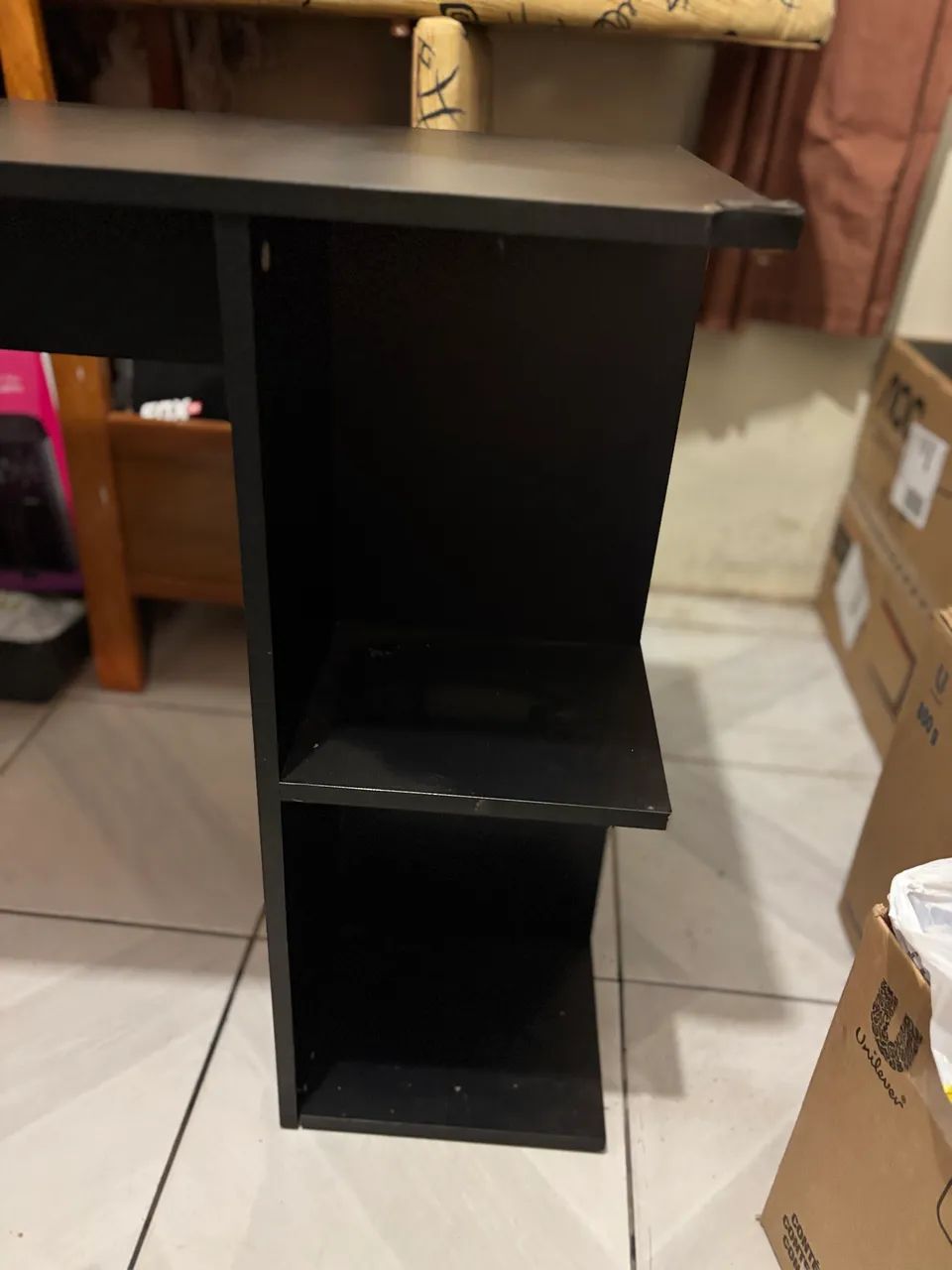 Mesa de escritório em boas condições  - Foto 4