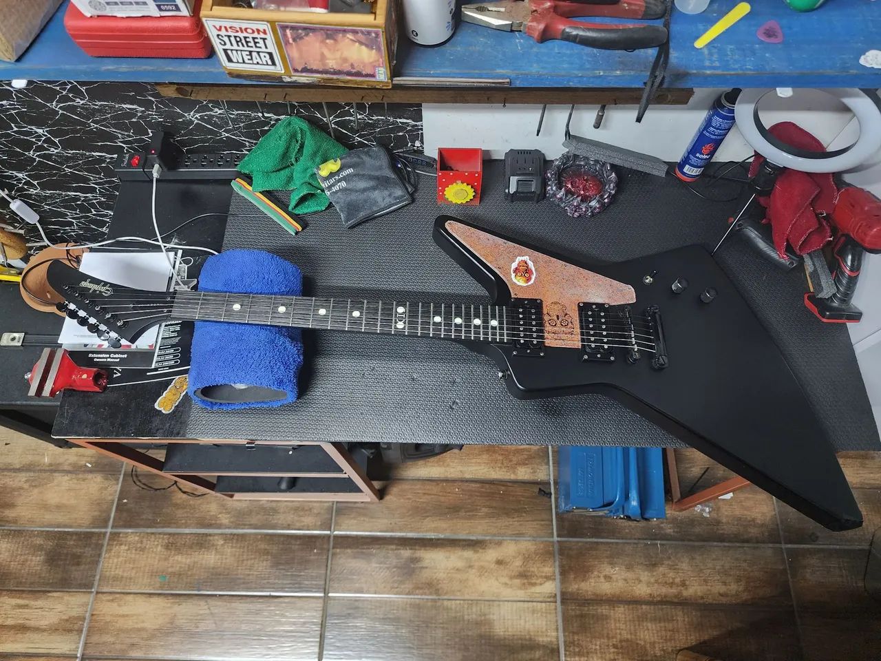 Epiphone explorer gothic com case original 