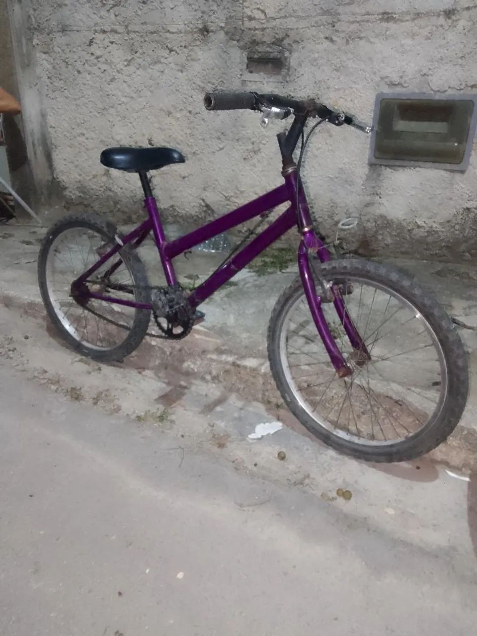 Bicicleta aro 20 roxa