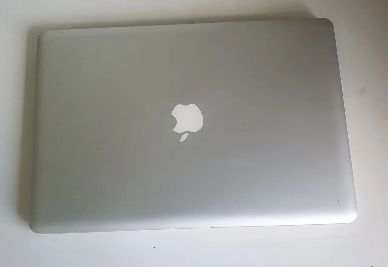 Macbook Pro i7 (retirada de peças)