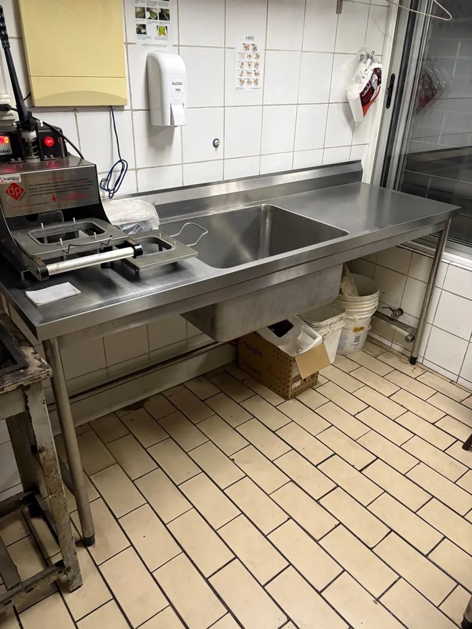 Bancada de aço inox de excelente qualidade